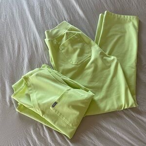 Figs discontinued Sea Mist scrub set 
Catarina Top with how waisted Livingston